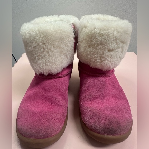 UGG Pink Kids Boots with Cream Fur - Picture 4 of 8